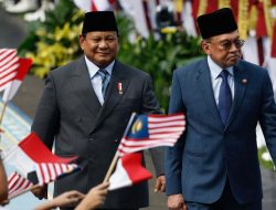 Presiden Prabowo Batal Lantik Lulusan IPDN, Fokus Sambut PM Malaysia di Jakarta
