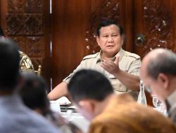 Presiden Prabowo Gelar Rapat Tengah Malam Bahas Stimulus Ekonomi Nasional
